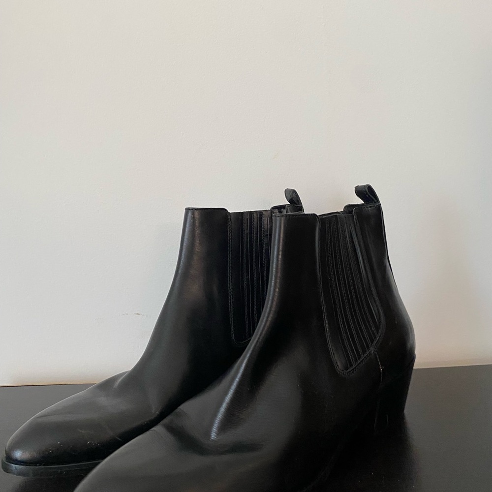 J. Crew Black Leather Women’s Chelsea Boots size 8.5